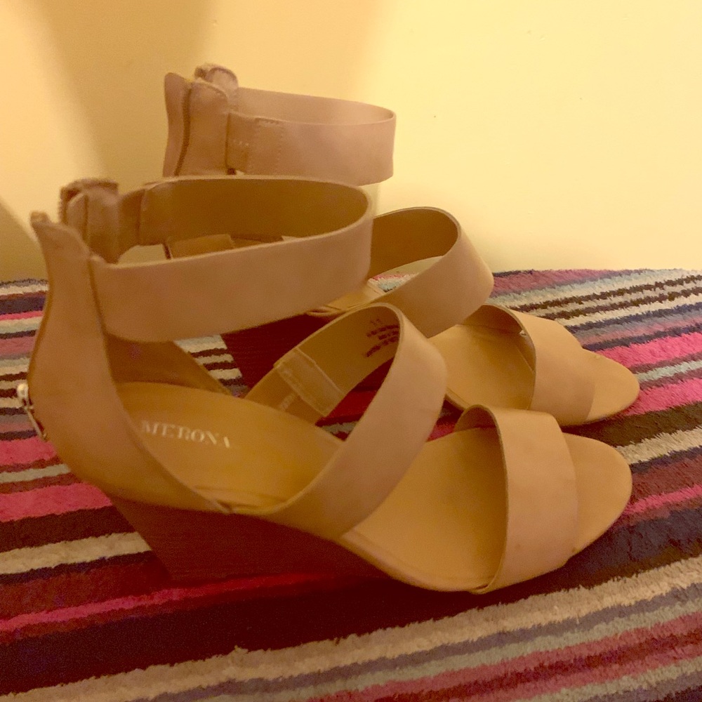 Gently used size 11 wedge sandals.